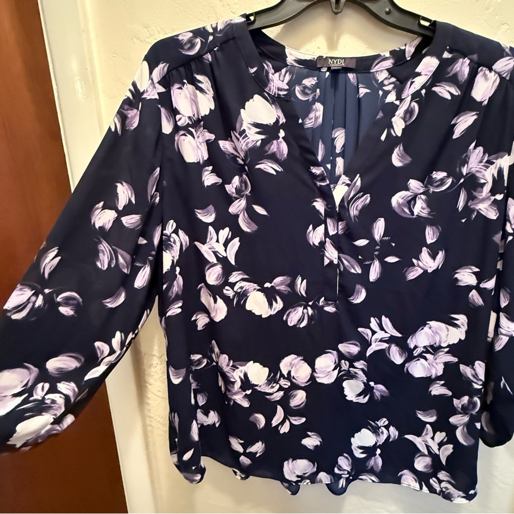 NYDJ Women's Floral Top - Navy and White